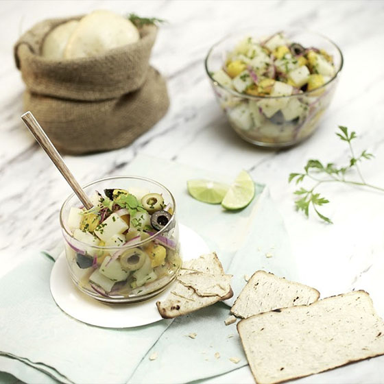 Ceviche de Papa con Mango y Aguacate Acompañado de Tostadas